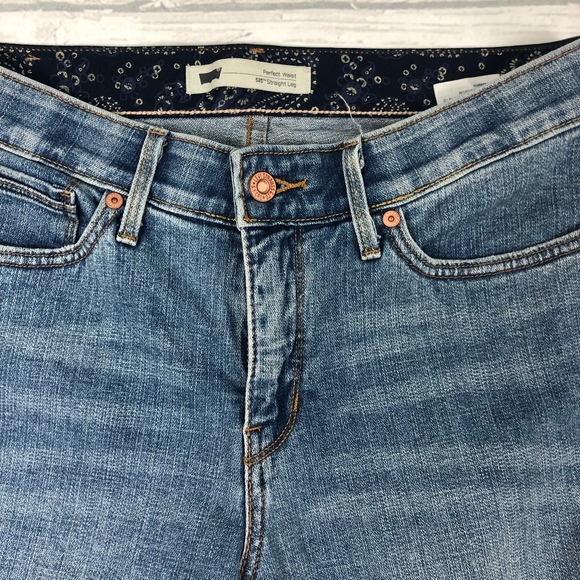 Levis Jeans/ Perfect Waist - Picture 3 of 6